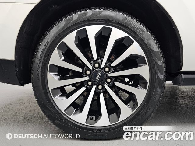 Lincoln Navigator 2022 — photo 5