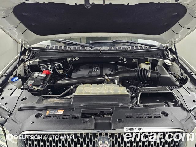 Lincoln Navigator 2022 — photo 6