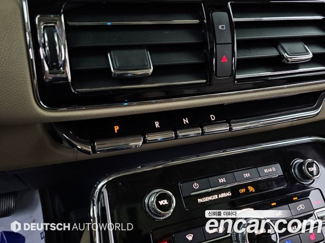 Lincoln Navigator 2022 — photo 9