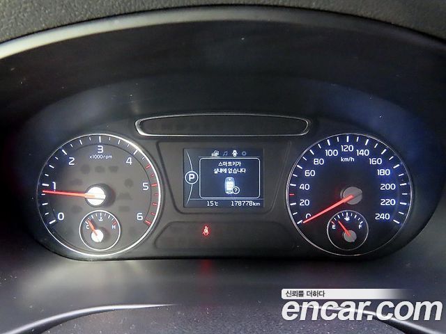 Kia Sorento 2016 — photo 9