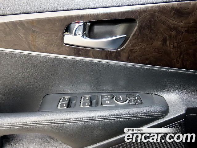 Kia Sorento 2016 — photo 12