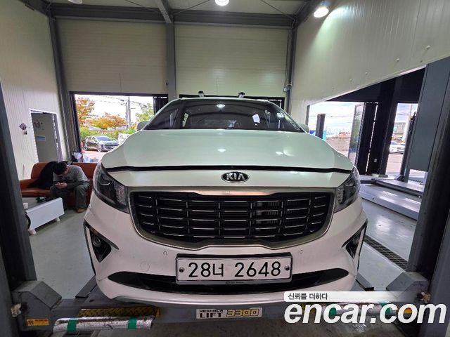 Kia Canival 2019 — photo 1