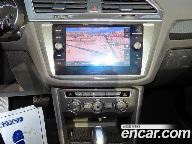 Volkswagen Tiguan 2020 — photo 14