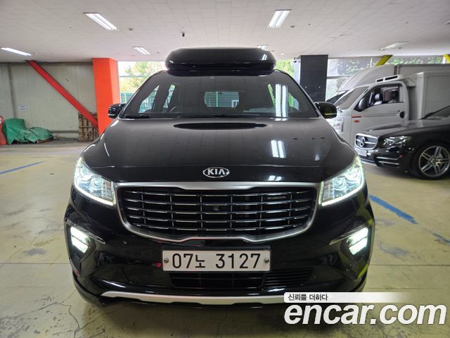 Kia Canival 2019 — photo 2