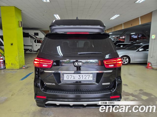 Kia Canival 2019 — photo 4