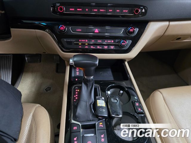 Kia Canival 2019 — photo 13