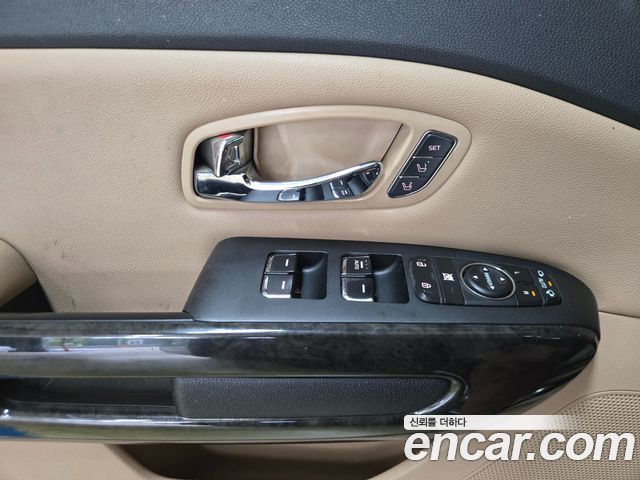 Kia Canival 2019 — photo 15