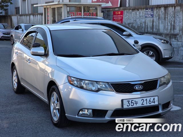 Kia Porte 2012 — photo 2