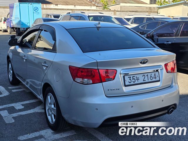 Kia Porte 2012 — photo 5