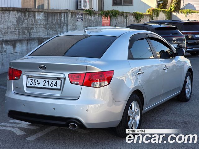Kia Porte 2012 — photo 7