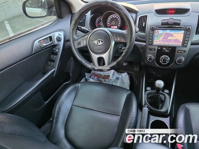 Kia Porte 2012 — photo 10