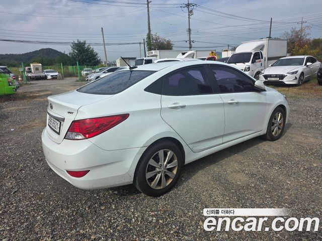 Hyundai Accent 2012 — photo 5