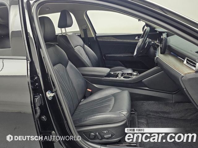Kia K5 2023 — photo 10