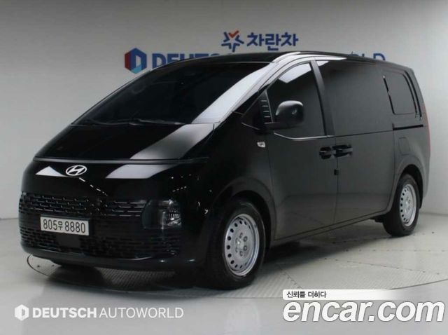 Hyundai Staria 2025 — photo 1