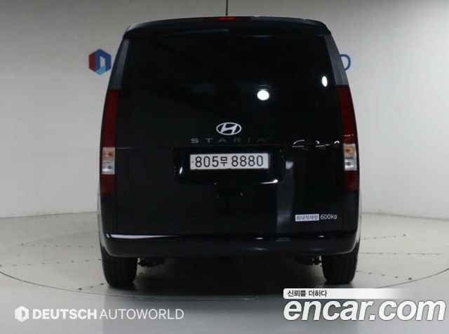 Hyundai Staria 2025 — photo 4