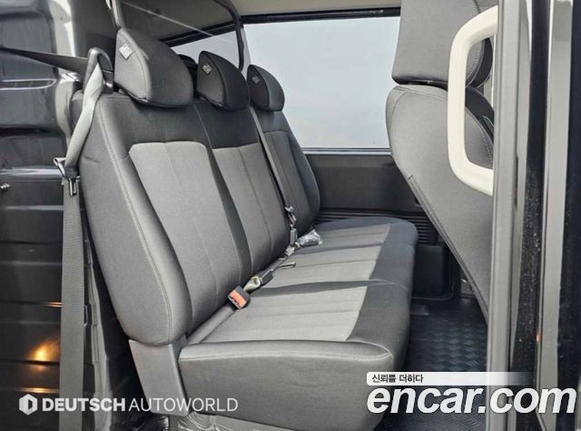 Hyundai Staria 2025 — photo 12
