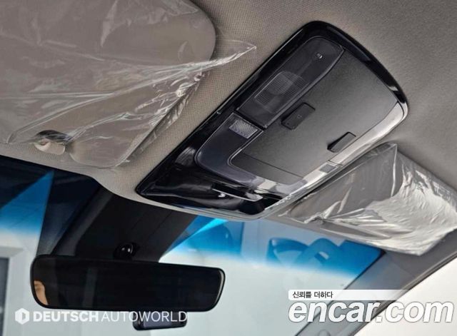 Hyundai Staria 2025 — photo 18