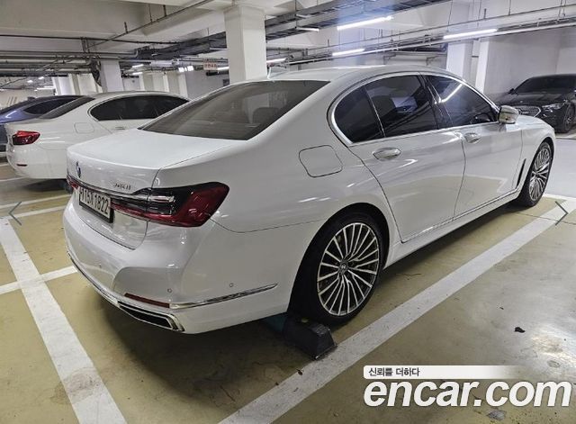 BMW 7-Series 2020 — photo 2