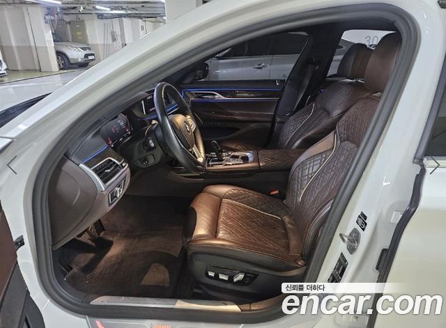 BMW 7-Series 2020 — photo 3