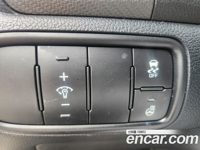 Kia K3 2016 — photo 11