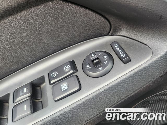 Kia K3 2016 — photo 12