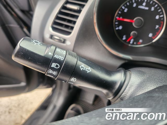 Kia K3 2016 — photo 17