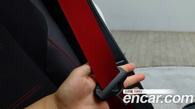 Mercedes-Benz GLB-Class 2023 — photo 20
