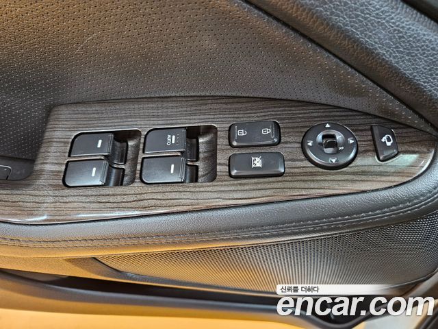 Kia K5 2013 — photo 18