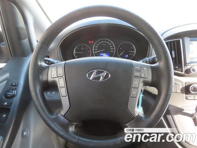 Hyundai Starex 2019 — photo 6