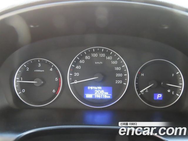 Hyundai Starex 2019 — photo 7