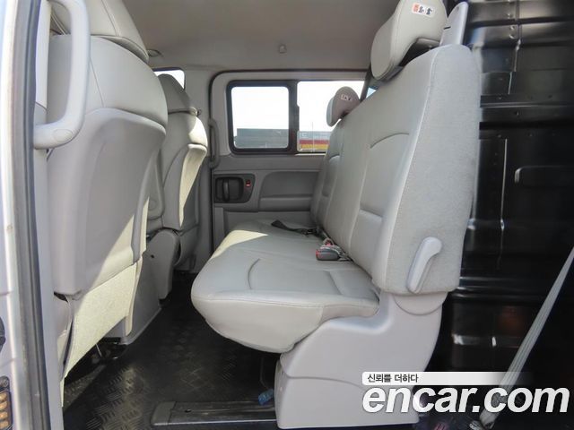 Hyundai Starex 2019 — photo 10
