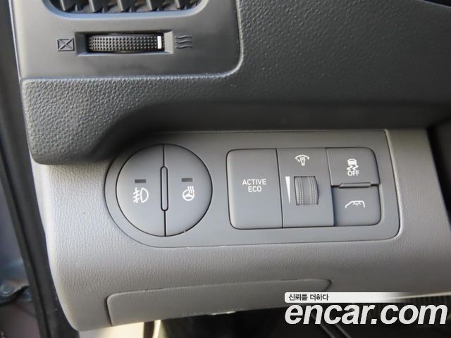 Hyundai Starex 2019 — photo 14