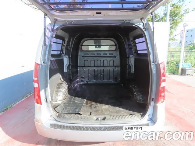 Hyundai Starex 2019 — photo 18
