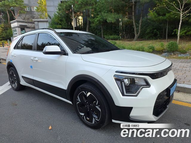 Kia Niro 2023 — photo 2
