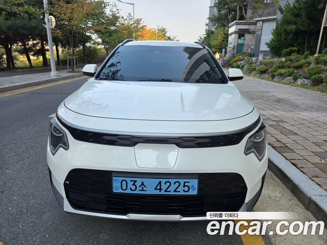 Kia Niro 2023 — photo 3
