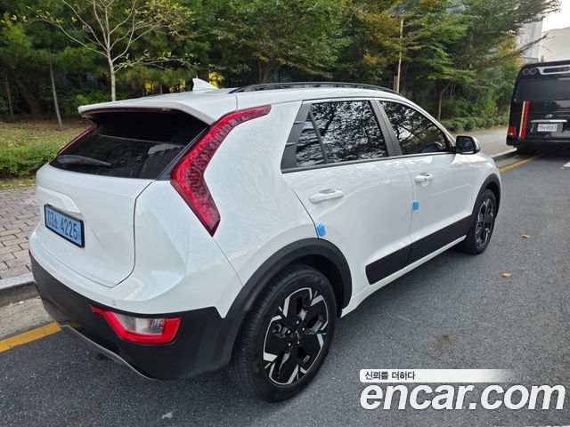 Kia Niro 2023 — photo 5