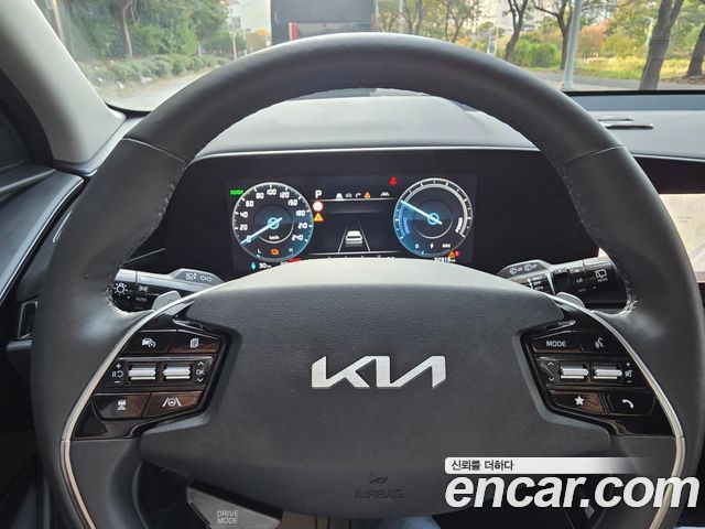 Kia Niro 2023 — photo 9