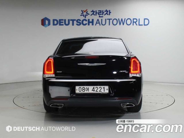 Chrysler 300C 2016 — photo 4