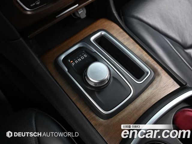 Chrysler 300C 2016 — photo 9