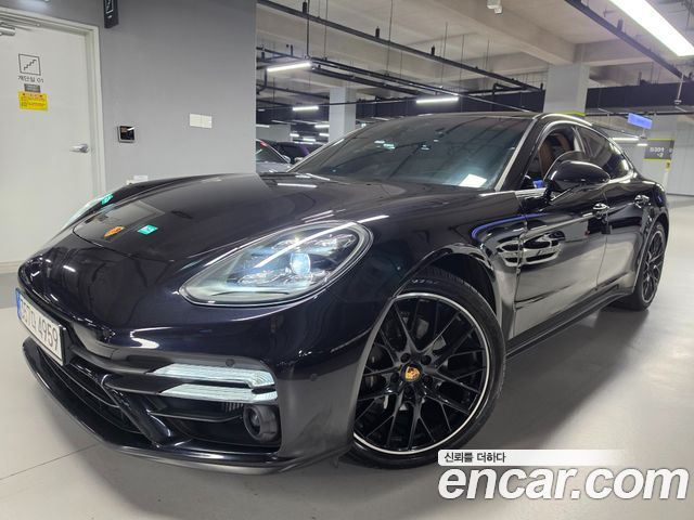 Porsche Panamera 2021 — photo 1