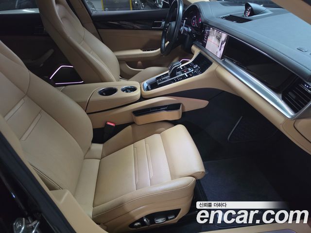 Porsche Panamera 2021 — photo 12