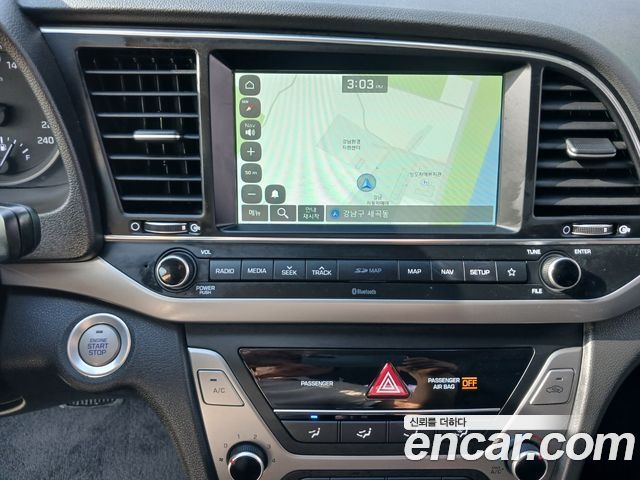 Hyundai AVANTE 2018 — photo 8