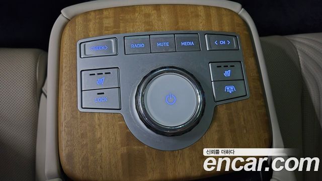 Genesis G80 2023 — photo 20