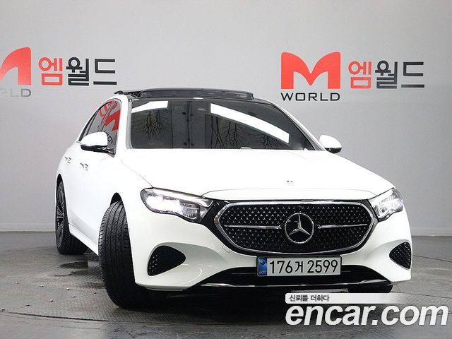 Mercedes-Benz E-Class 2025 — photo 3