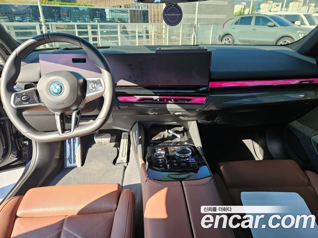 BMW i5 2025 — photo 7