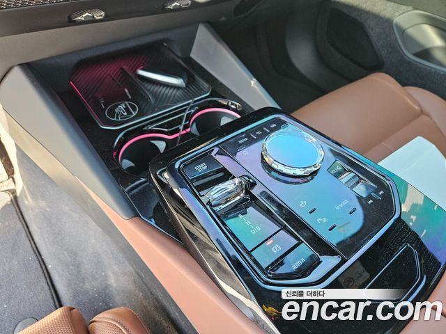 BMW i5 2025 — photo 9