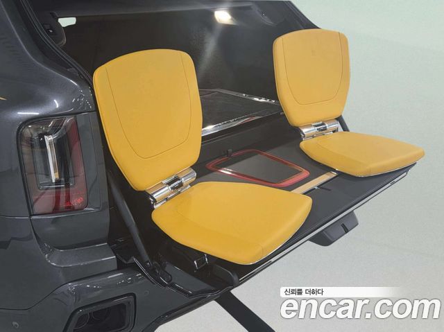 Rolls-Royce Cullinan 2025 — photo 10