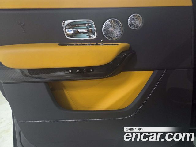 Rolls-Royce Cullinan 2025 — photo 15