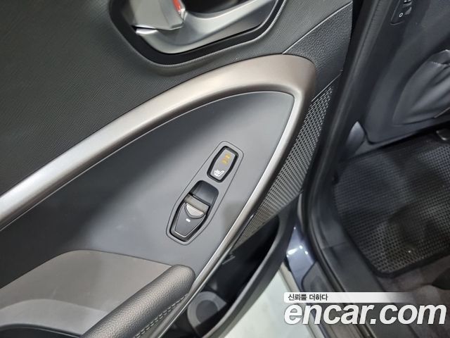 Hyundai Santafe 2016 — photo 16