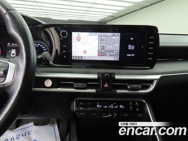 Kia K5 2023 — photo 12